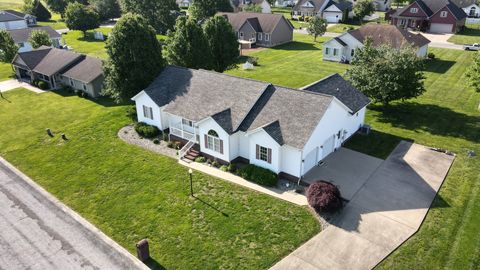 Photo of 1208 Turnberry Drive, Herrin, IL 62948 (MLS # 12637695)