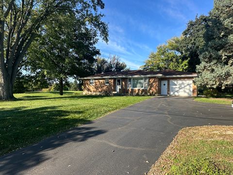 Photo of 223 Barreville Road, McHenry, IL 60050 (MLS # 12488794)