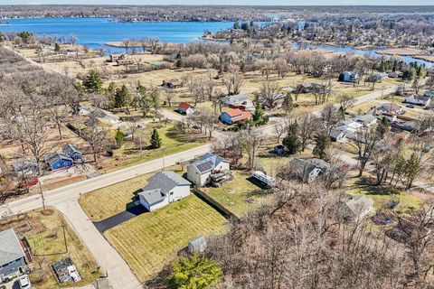 Tiny photo for 43144 N Lake Avenue, Antioch, IL 60002 (MLS # 12608149)