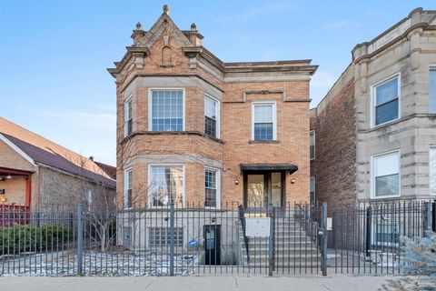 Photo of 3243 W EVERGREEN Street #2, Chicago, IL 60651 (MLS # 12582740)