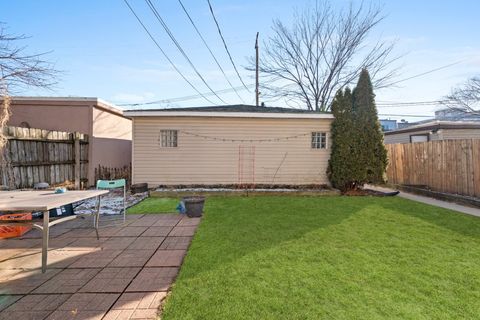 Tiny photo for 3243 W EVERGREEN Street #2, Chicago, IL 60651 (MLS # 12582740)