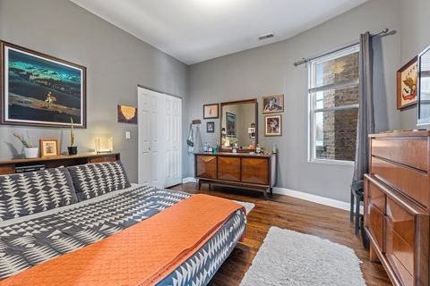 Tiny photo for 3243 W EVERGREEN Street #2, Chicago, IL 60651 (MLS # 12582740)