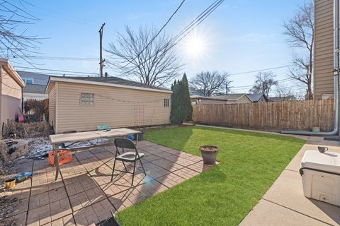 Tiny photo for 3243 W EVERGREEN Street #2, Chicago, IL 60651 (MLS # 12582740)