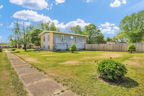 Tiny photo for 1520 S Pointe Drive, Rantoul, IL 61866 (MLS # 12626007)