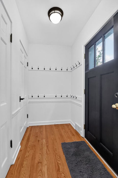 Tiny photo for 14 Walnut Road, Glen Ellyn, IL 60137 (MLS # 12653942)