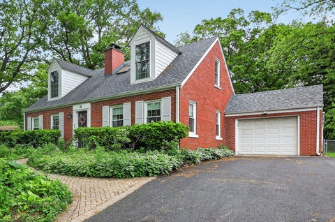 Tiny photo for 14 Walnut Road, Glen Ellyn, IL 60137 (MLS # 12653942)