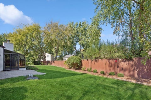 Tiny photo for 612 Armstrong Court, Buffalo Grove, IL 60089 (MLS # 12771117)
