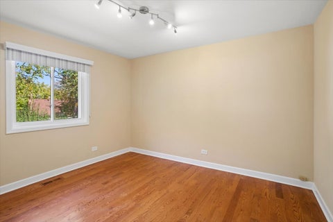Tiny photo for 612 Armstrong Court, Buffalo Grove, IL 60089 (MLS # 12771117)