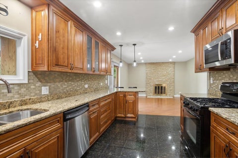 Tiny photo for 612 Armstrong Court, Buffalo Grove, IL 60089 (MLS # 12771117)