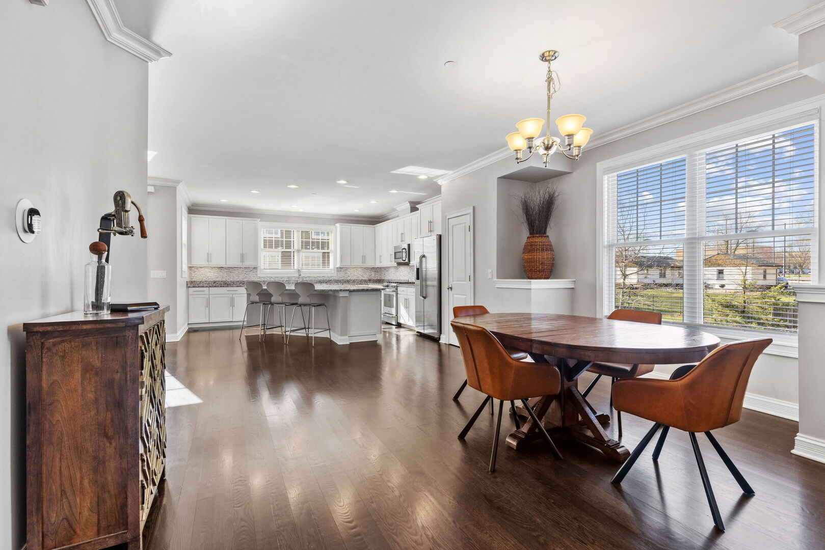 104 W Kennedy Lane