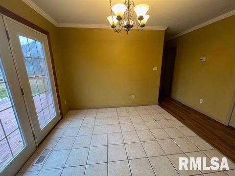 Tiny photo for 101 N LAWRENCE Street, Desoto, IL 62924 (MLS # EB460421)