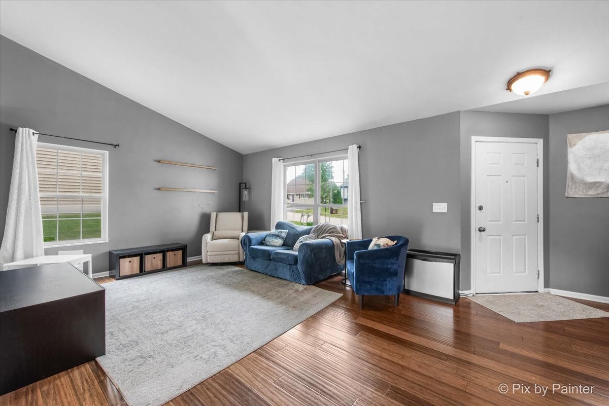 903 Pin Oak Circle