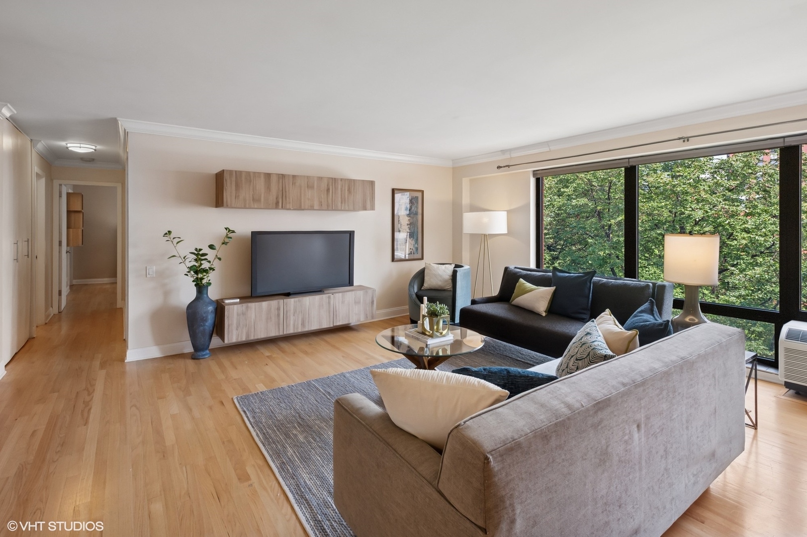 1143 S Plymouth Court 604