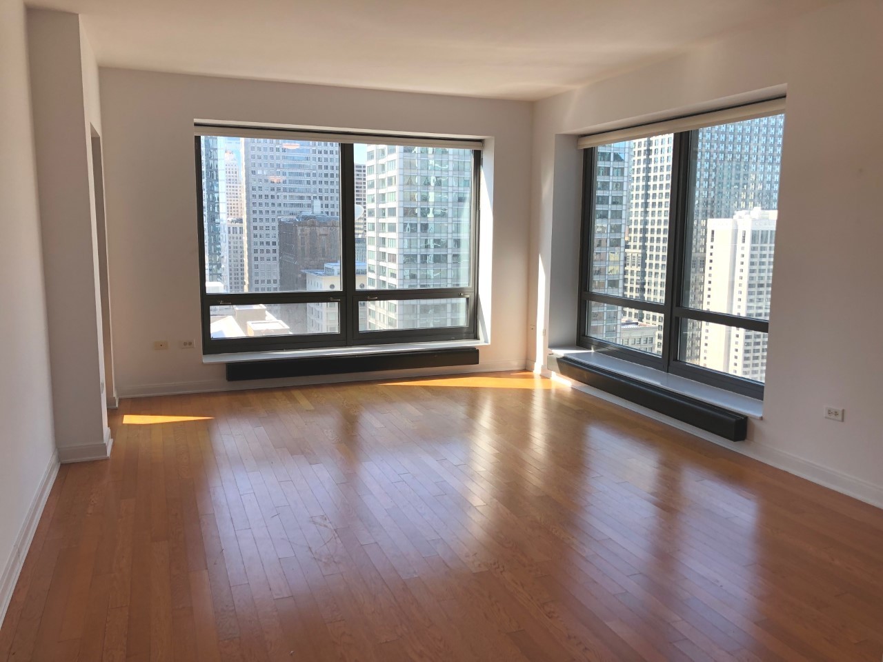 130 N Garland Court 2502