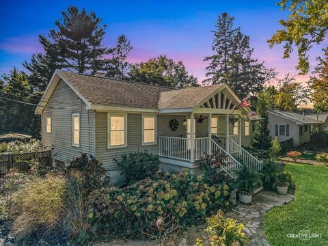 Tiny photo for 28w671 Rogers Avenue, Warrenville, IL 60555 (MLS # 12488494)