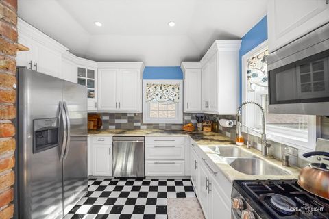 Tiny photo for 28w671 Rogers Avenue, Warrenville, IL 60555 (MLS # 12488494)