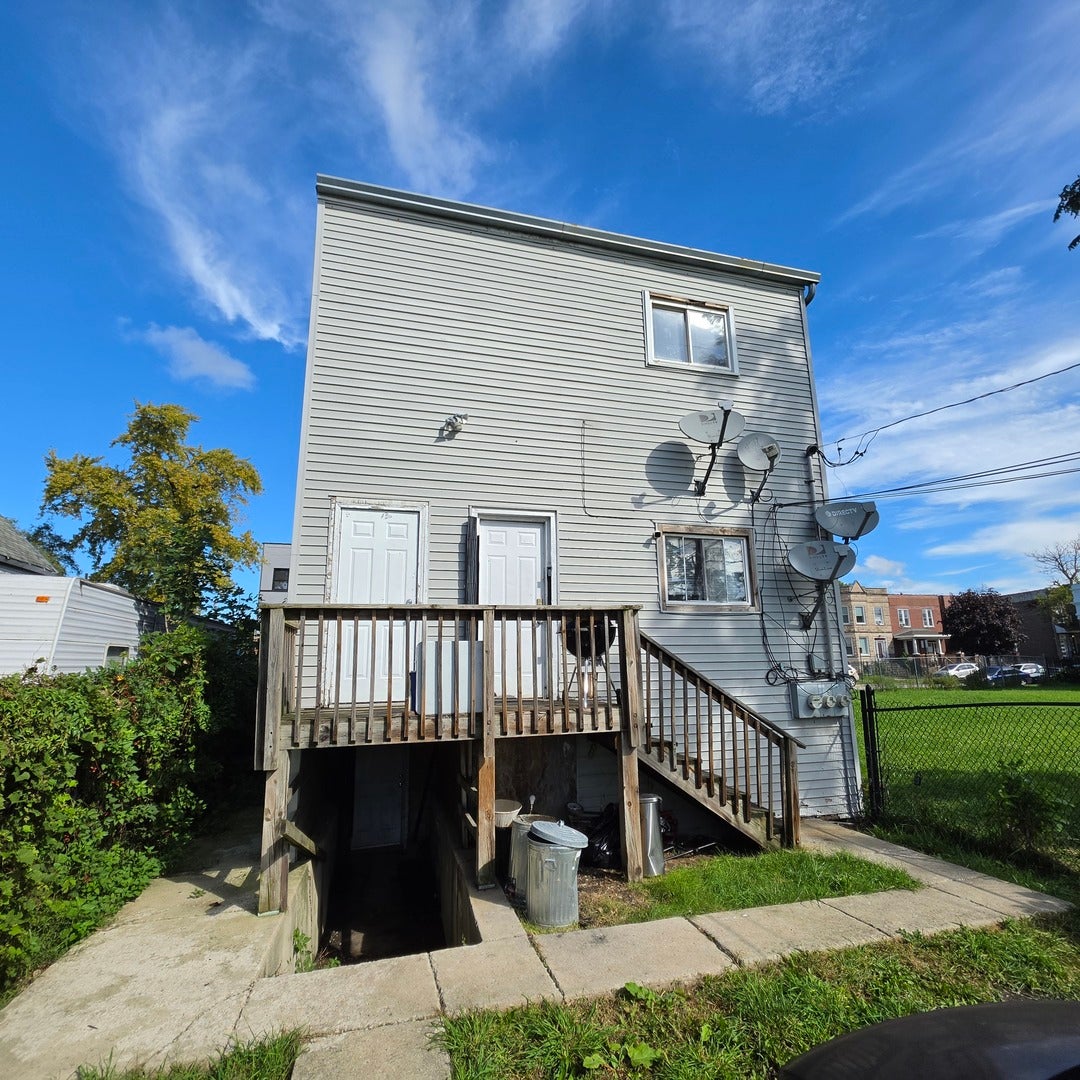 4441 W CONGRESS Parkway