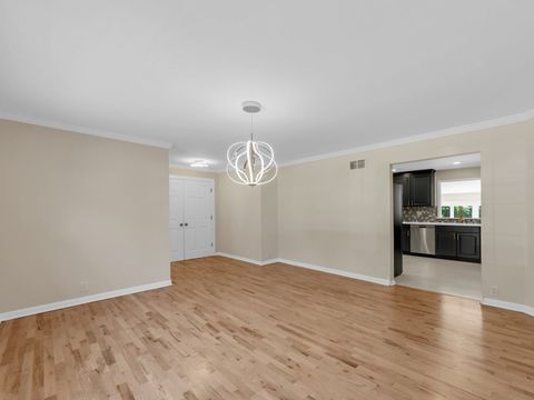 Tiny photo for 1122 Foster Avenue, Lake Bluff, IL 60044 (MLS # 12483337)