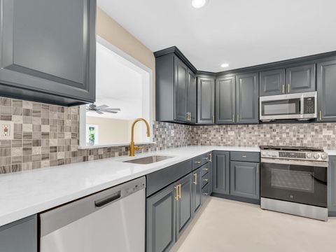 Tiny photo for 1122 Foster Avenue, Lake Bluff, IL 60044 (MLS # 12483337)