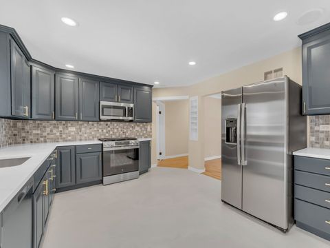 Tiny photo for 1122 Foster Avenue, Lake Bluff, IL 60044 (MLS # 12483337)