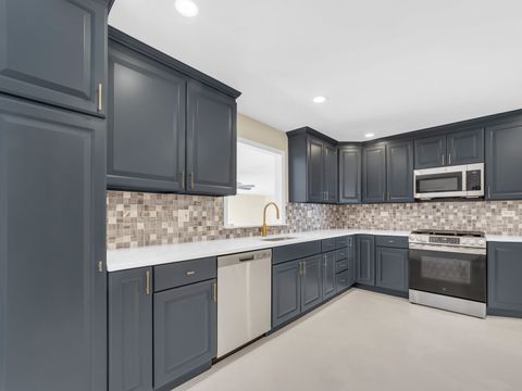 Tiny photo for 1122 Foster Avenue, Lake Bluff, IL 60044 (MLS # 12483337)