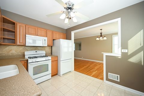 Tiny photo for 10461 Dorchester Street, Westchester, IL 60154 (MLS # 12489109)