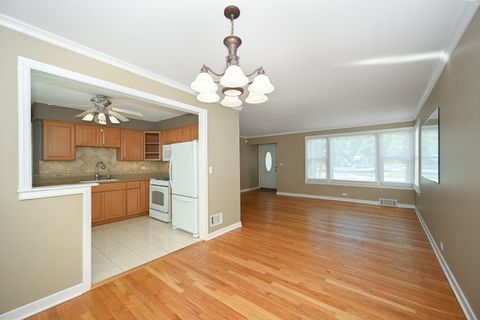 Tiny photo for 10461 Dorchester Street, Westchester, IL 60154 (MLS # 12489109)