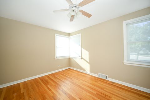 Tiny photo for 10461 Dorchester Street, Westchester, IL 60154 (MLS # 12489109)