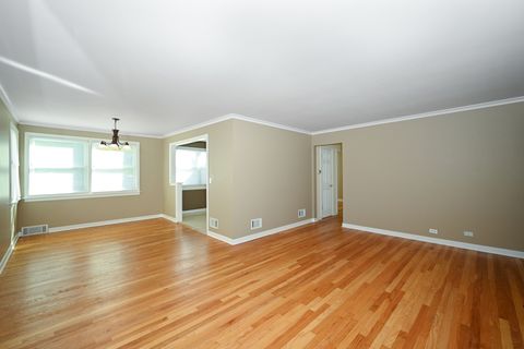 Tiny photo for 10461 Dorchester Street, Westchester, IL 60154 (MLS # 12489109)