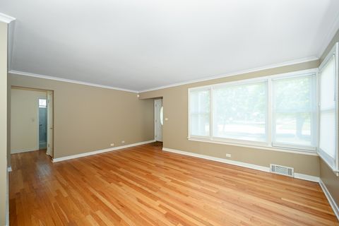 Tiny photo for 10461 Dorchester Street, Westchester, IL 60154 (MLS # 12489109)