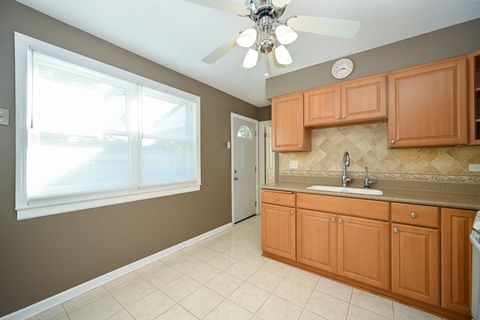 Tiny photo for 10461 Dorchester Street, Westchester, IL 60154 (MLS # 12489109)