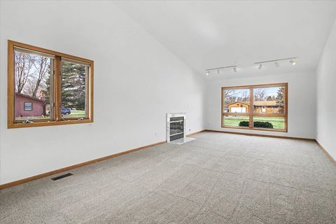 Tiny photo for 1816 Doris Road, Lake Holiday, IL 60548 (MLS # 12565049)