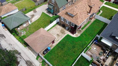 Tiny photo for 8126 S Chappel Avenue, Chicago, IL 60617 (MLS # 12685352)