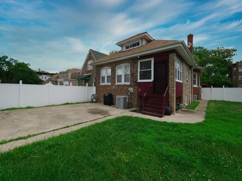 Tiny photo for 8126 S Chappel Avenue, Chicago, IL 60617 (MLS # 12685352)