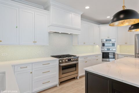 Tiny photo for Willowbrook, IL 60527 (MLS # 12594773)