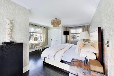 Tiny photo for 91 ABBOTTSFORD Road, Winnetka, IL 60093 (MLS # 12611137)