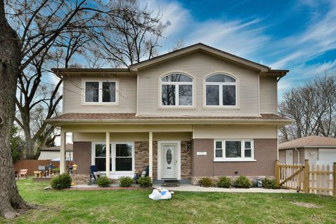 492 Bernice Court Wheeling IL 60090