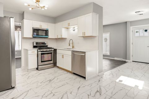 Tiny photo for 3518 S Manor Drive, Lansing, IL 60438 (MLS # 12585554)