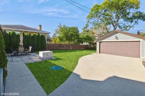 A home in Park Ridge