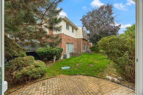 Tiny photo for 8809 44th Place, Brookfield, IL 60513 (MLS # 12497653)