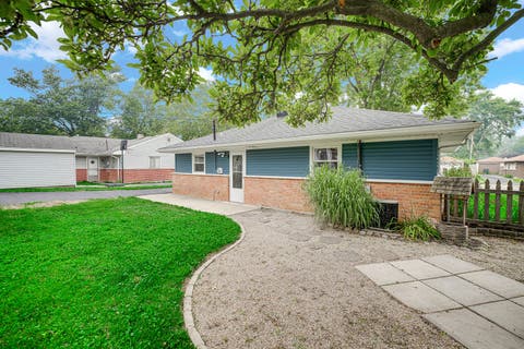 Tiny photo for 319 SAUGANASH Street, Park Forest, IL 60466 (MLS # 12708077)