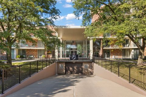 Photo of 1150 E Jackson Street #1C, Lombard, IL 60148 (MLS # 12460079)