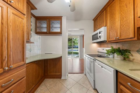 Tiny photo for 1150 E Jackson Street #1C, Lombard, IL 60148 (MLS # 12460079)