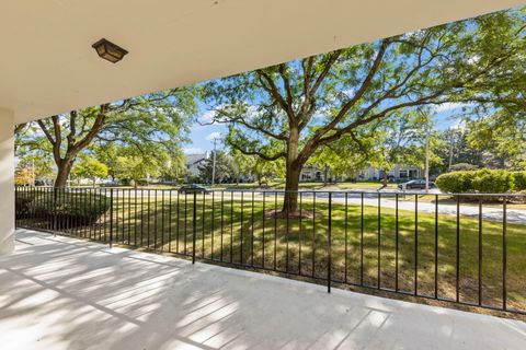 Tiny photo for 1150 E Jackson Street #1C, Lombard, IL 60148 (MLS # 12460079)