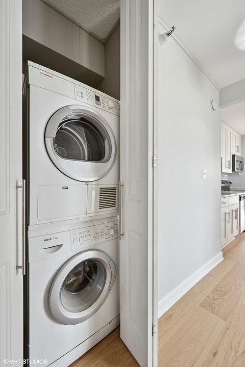 Tiny photo for 10 E Ontario Street #4404, Chicago, IL 60611 (MLS # 12483585)