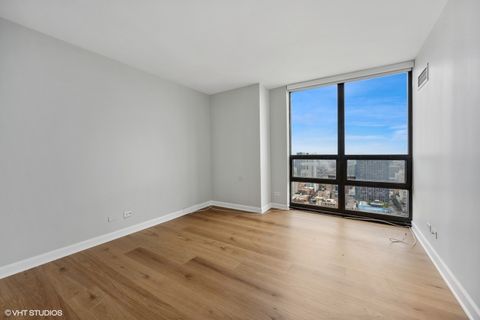 Tiny photo for 10 E Ontario Street #4404, Chicago, IL 60611 (MLS # 12483585)