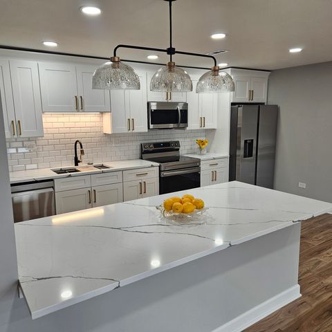 Tiny photo for 1717 W CRYSTAL Lane #310, Mount Prospect, IL 60056 (MLS # 12613322)