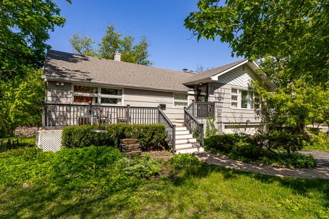 Photo of 4624 Lee Avenue, Downers Grove, IL 60515 (MLS # 12697328)