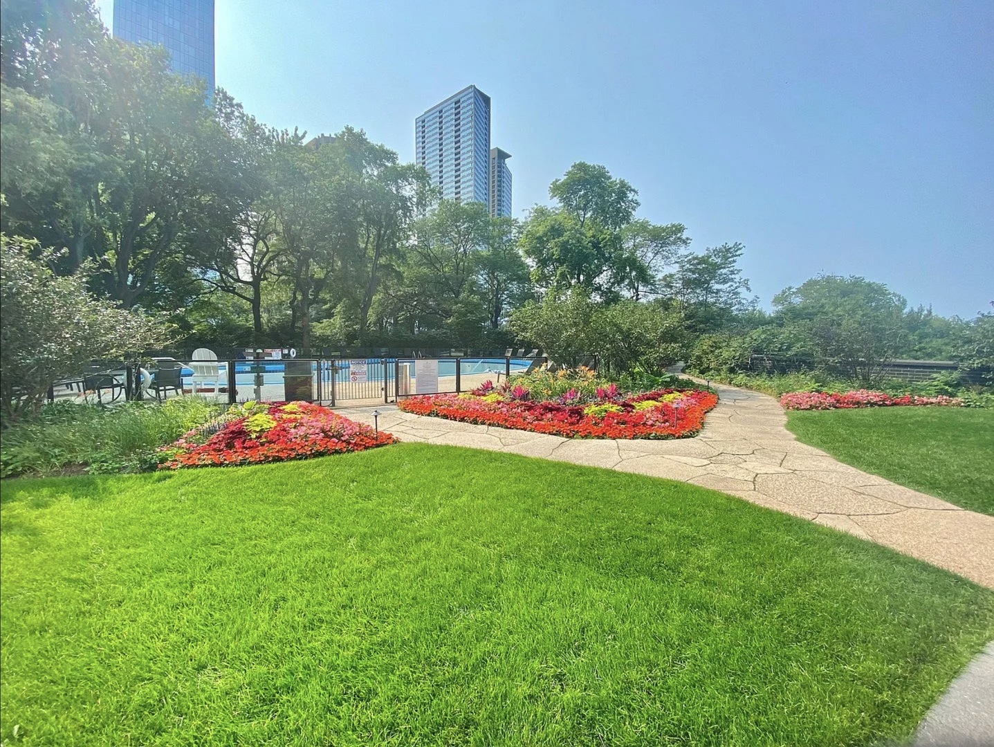 Chicago, Illinois 60611, United States, 2 Bedrooms Bedrooms, ,2 BathroomsBathrooms,Residential,Active,226941