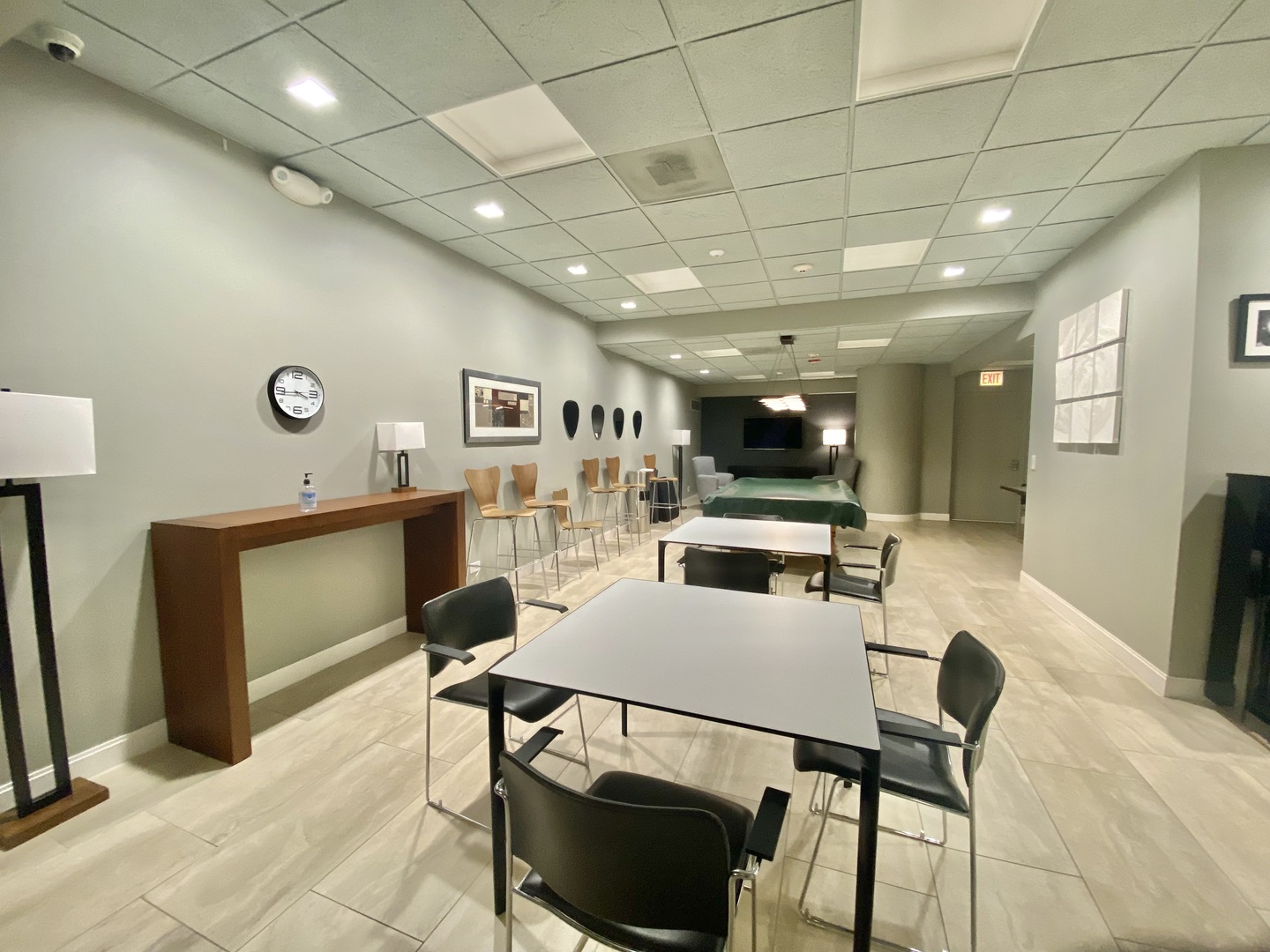 Chicago, Illinois 60611, United States, 2 Bedrooms Bedrooms, ,2 BathroomsBathrooms,Residential,Active,226941